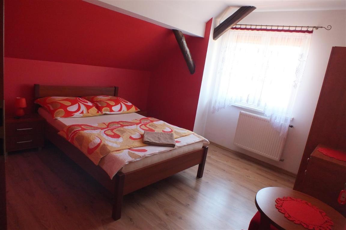 Dom Na Lesnej Gorze Apartment Lesna Exterior photo