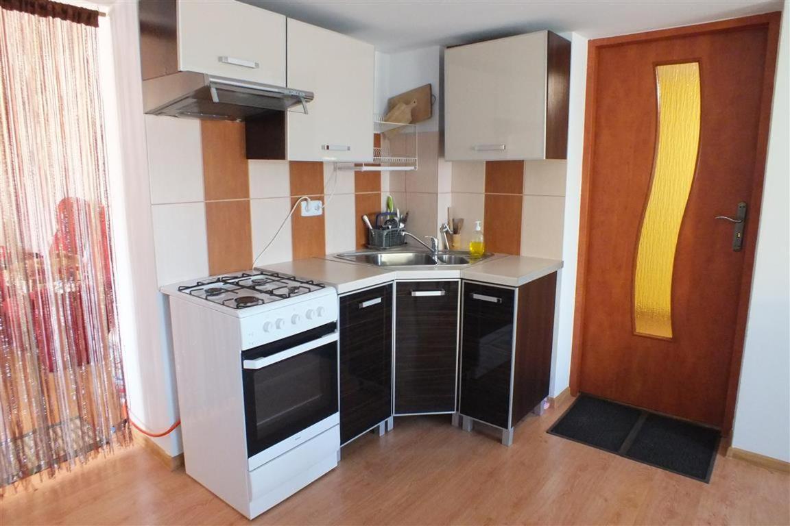 Dom Na Lesnej Gorze Apartment Lesna Exterior photo